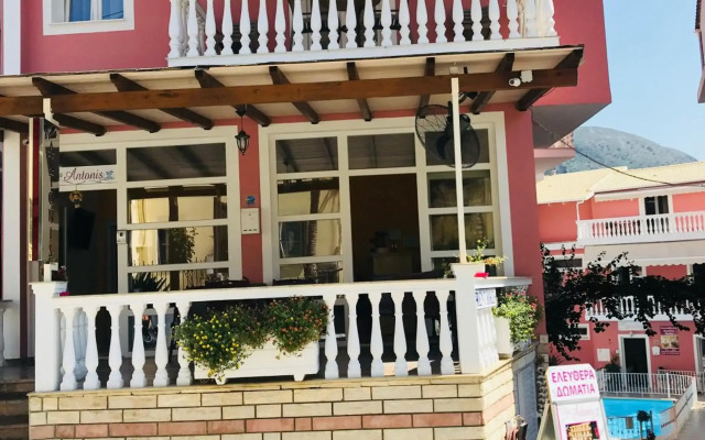 Villa Antonis