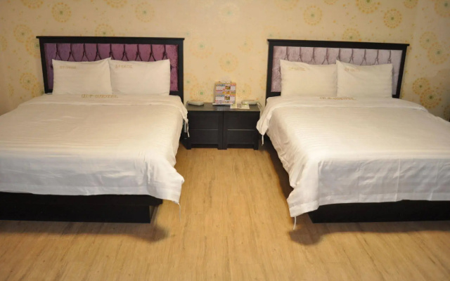Goodstay Jeonju Wooshin Hotel