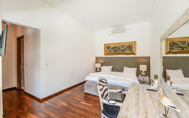 *OPENING PROMO* Luxury 5+1 Bdr Villa 100m To Beach