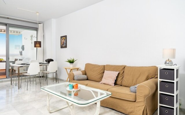 2BR  Apartment with Sea View, Gym and Pool Ref 129