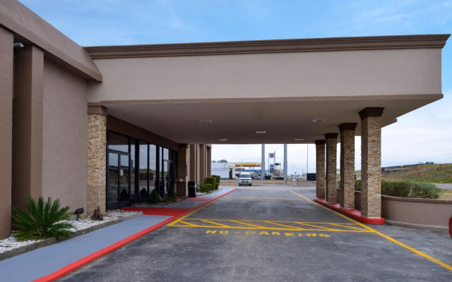 Airport Inn