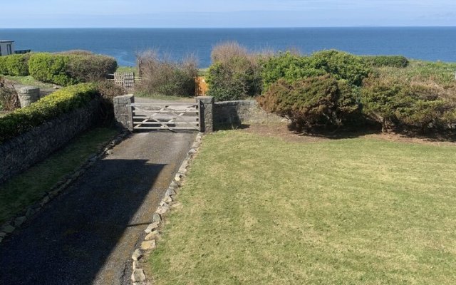 Lovely Nefyn Detached House With sea Views