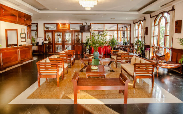 Angkor Holiday Hotel