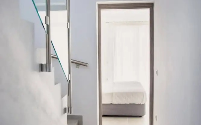 Starlight Villa Guro - 4bd, 4ba, 4min To Beach