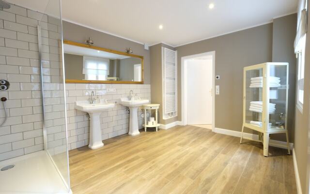 Boutique Charme Apartments 14