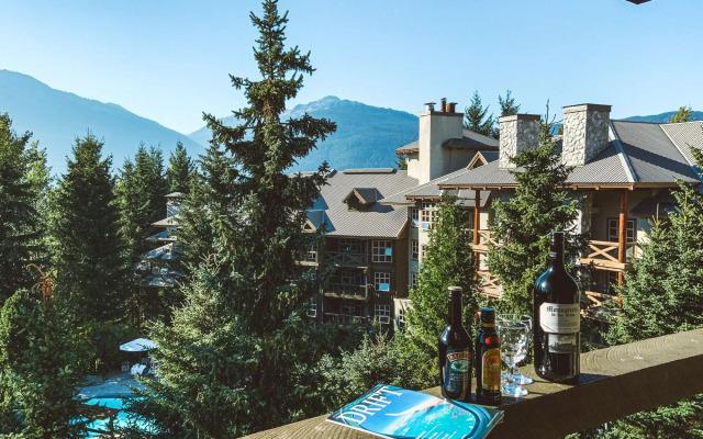Blackcomb Springs Suites by CLIQUE