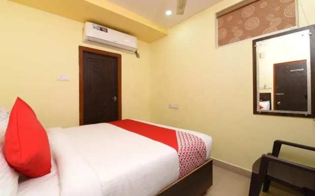 B Square Inn By OYO Rooms