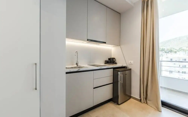 Luxury Studio With Free Parking