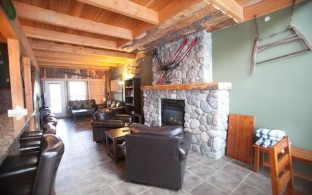 Snow Ridge by Apex Accommodations