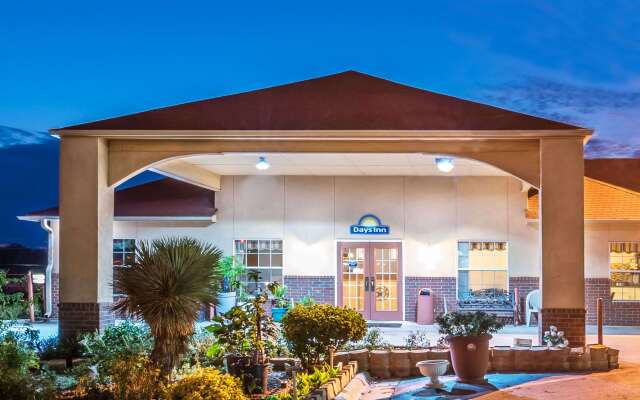 Days Inn by Wyndham Gainesville