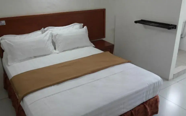 Aristo Hotel 81