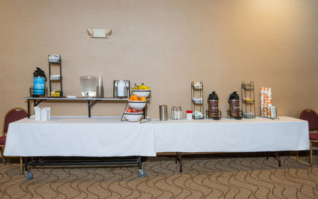 Hamden Hotel and Suites – Hamden New Haven