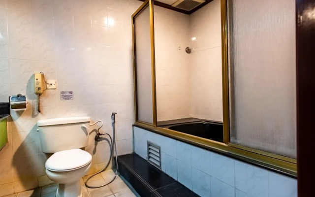 OYO 89735 The Dream Hotel