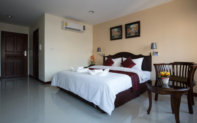 True Siam Rangnam Hotel