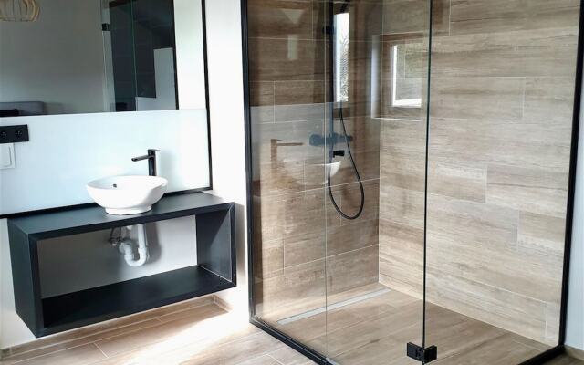 Luxurious Villa in a Residential Location