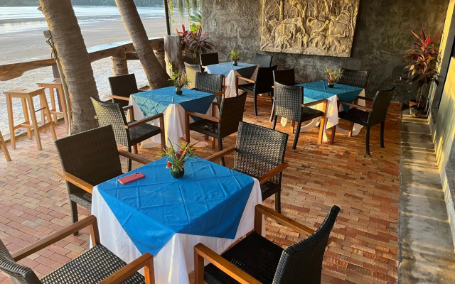 Noble House Beach Resort
