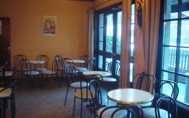 Auberge Du Mont-Rond
