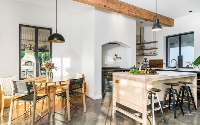 Your Luxury Escape - Fairway