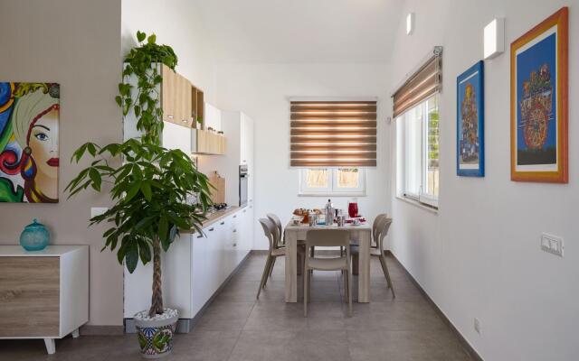 Villa Shamsi, heated pool and beach at 70 mt-Villa shamsi