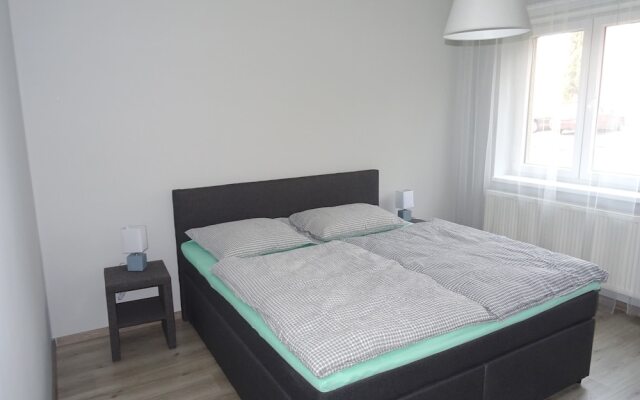 Alisa Apartments