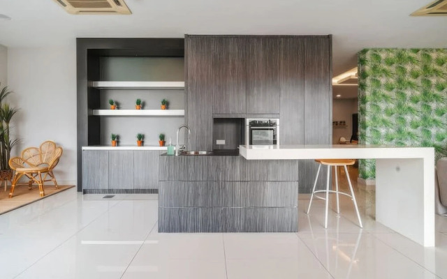 The Embassy Row 206 Apartments