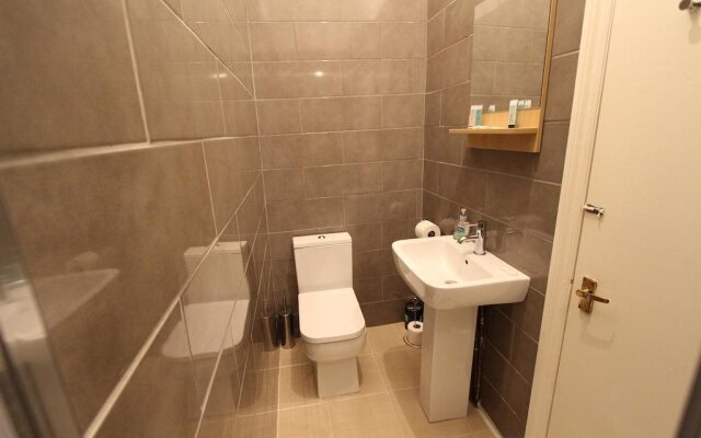 Brackenbury Apartments