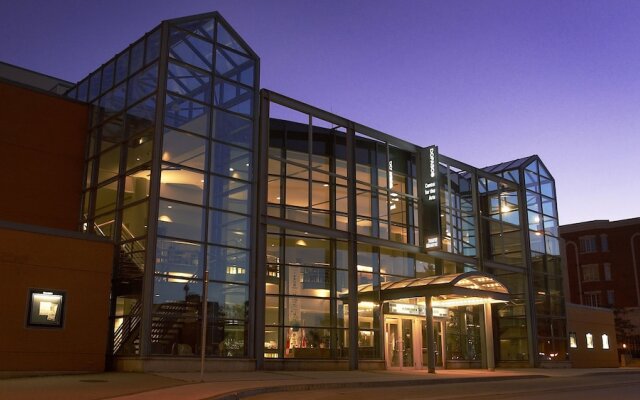 Staybridge Suites Hamilton-Downtown