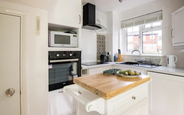 Exclusive Home in Acton by Underthedoormat