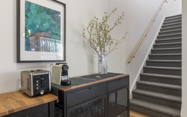 Stylish 3-bed Townhouse Near City Fringe – Guest Rooms – Adelaide