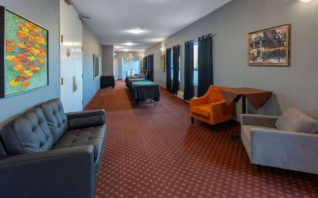 Travelodge by Wyndham Amherst