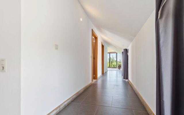 Charming Holiday Home in Geetbets With Terrace