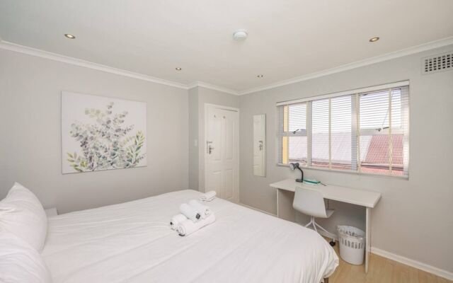 Contemporary 4 Bedroom Home