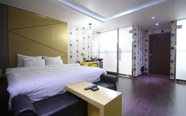 Jeonju Deokjin-dong Hotel Hidden