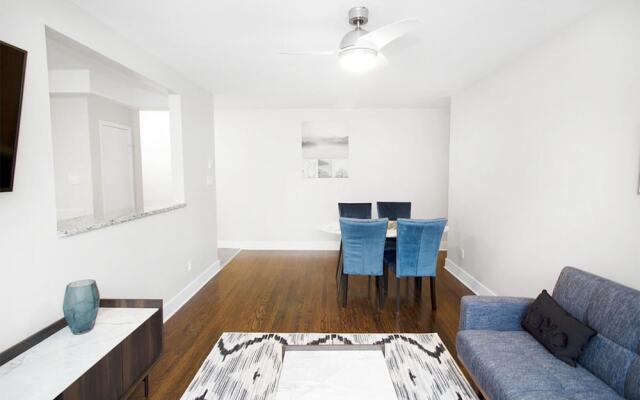 2-bedroom Suite on Corydon Ave Parking Included