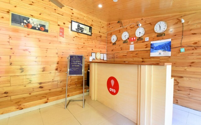 OYO 13586 Hotel Monarch