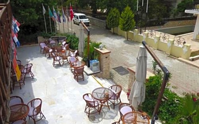Mavera Hotel