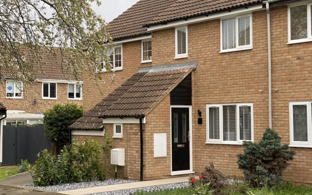 Beautiful 3-bed House in Bedford