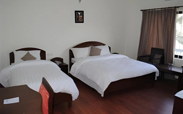 Hotel Crown Himalayas