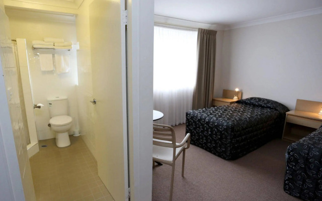 Cosmo Motel Adamstown