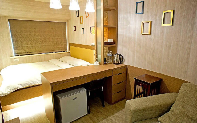Urban Chic Inn
