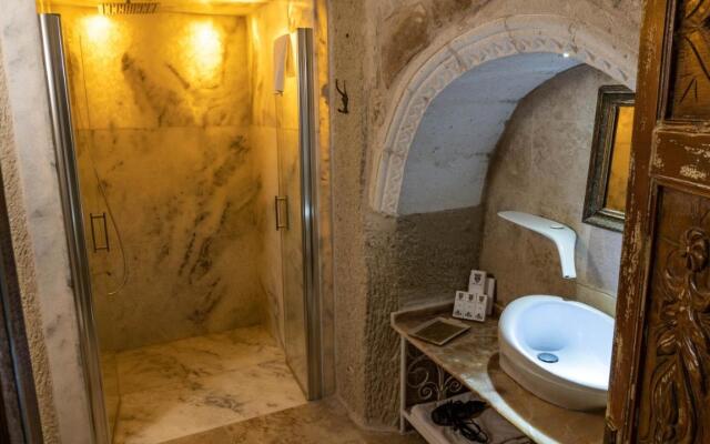 Elika Cave Suites Hotel &amp; SPA