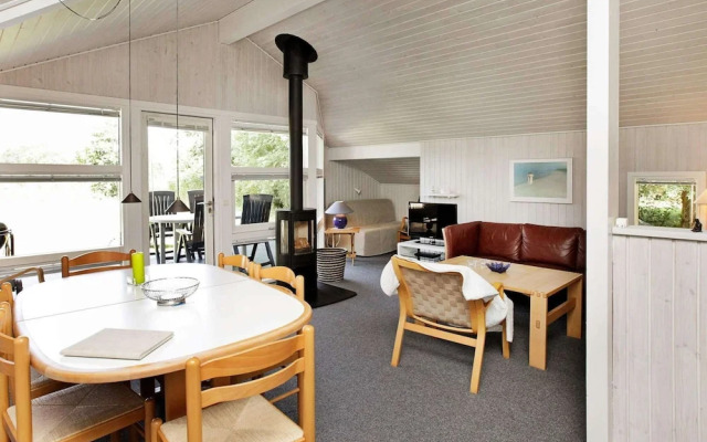 6 Person Holiday Home in Humble-by Traum