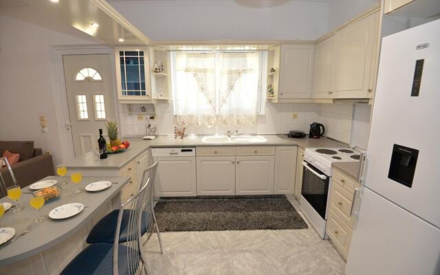 Nina s Apt in Ialysos Near the Beach