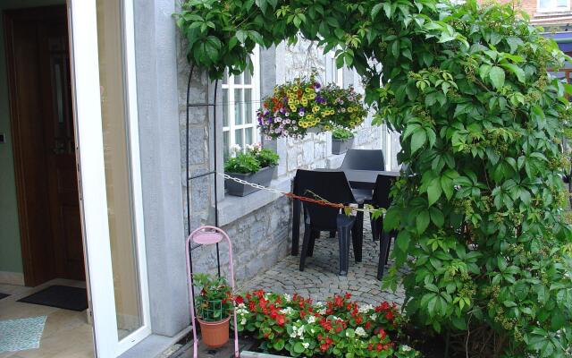 Stylish Holiday Home in Han-sur-lesse With Terrace