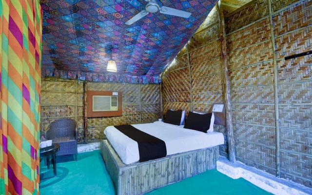 Luxury Stays With Pool Near Akshardham Temple