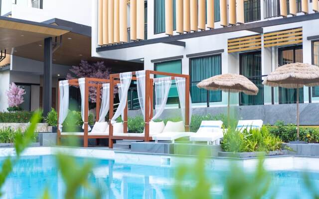 Crystal Srivaree Suvarnabhumi Hotel