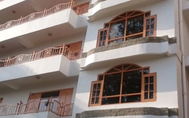 Hotel Kalra Regency