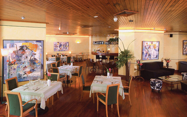 Hotel Altamira Suites