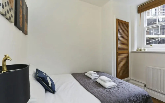 Platinum Apartments in Farringdon 9980