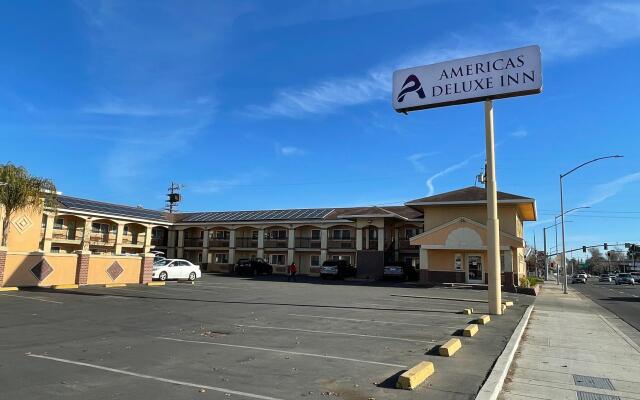 America's Deluxe Inn